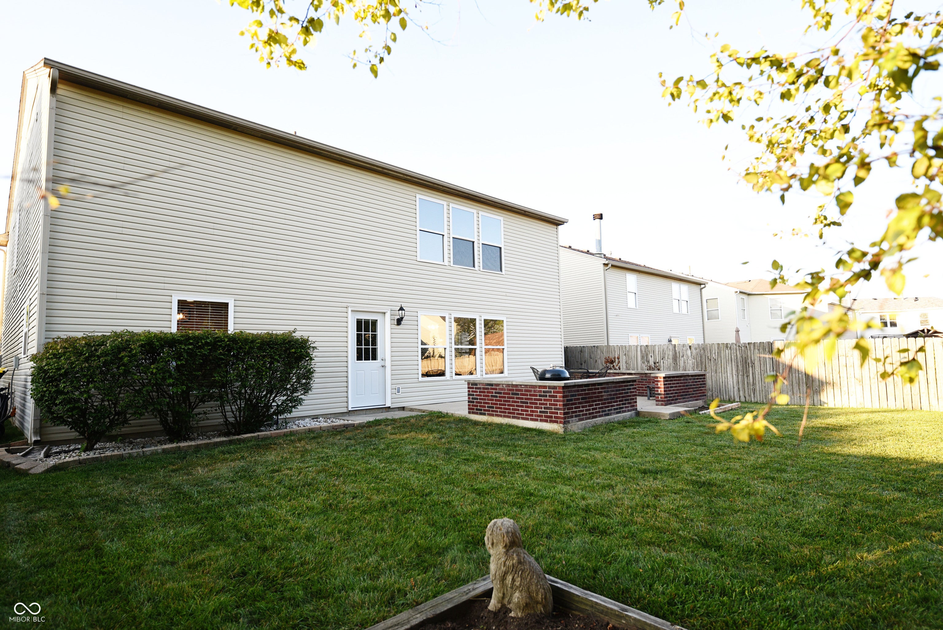 6827 W Burlington Drive