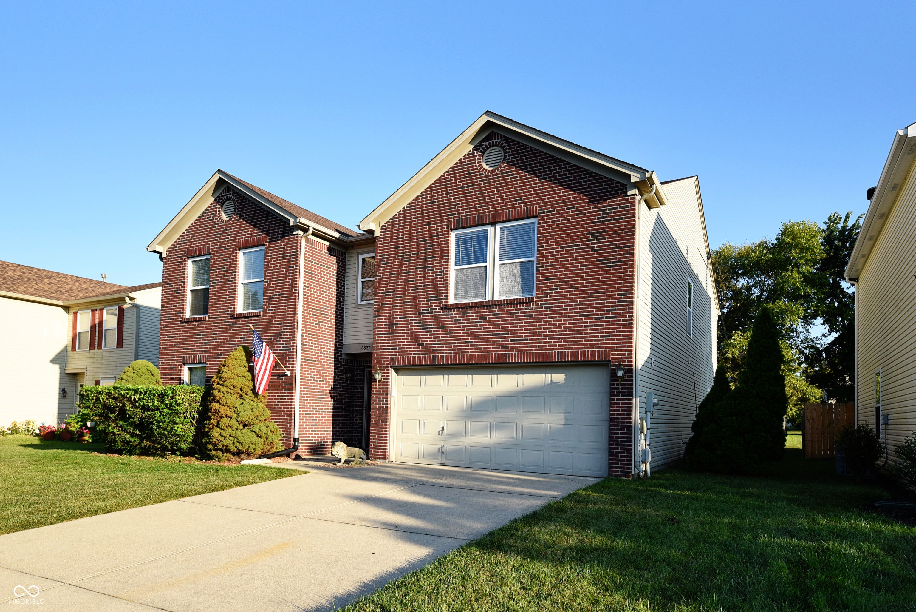 6827 W Burlington Drive