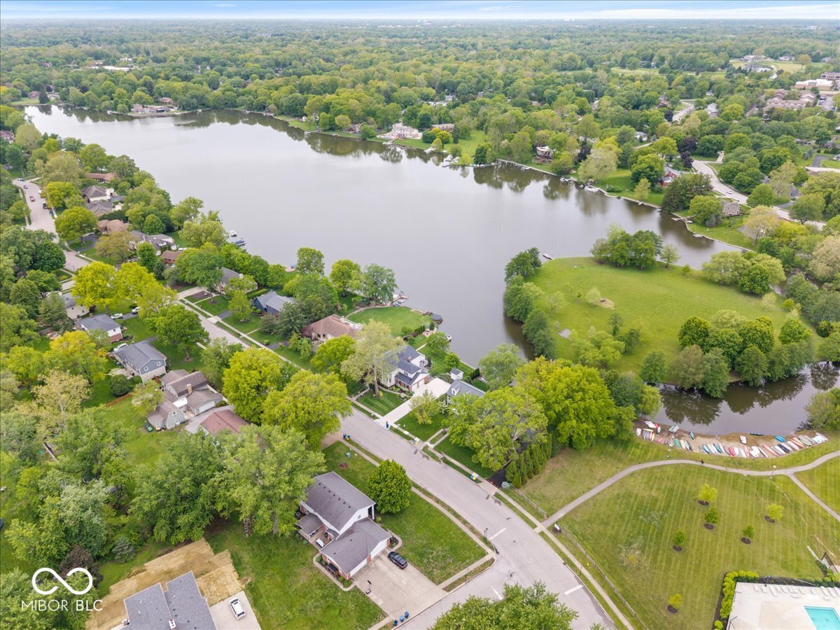 11416 E Lakeshore Drive