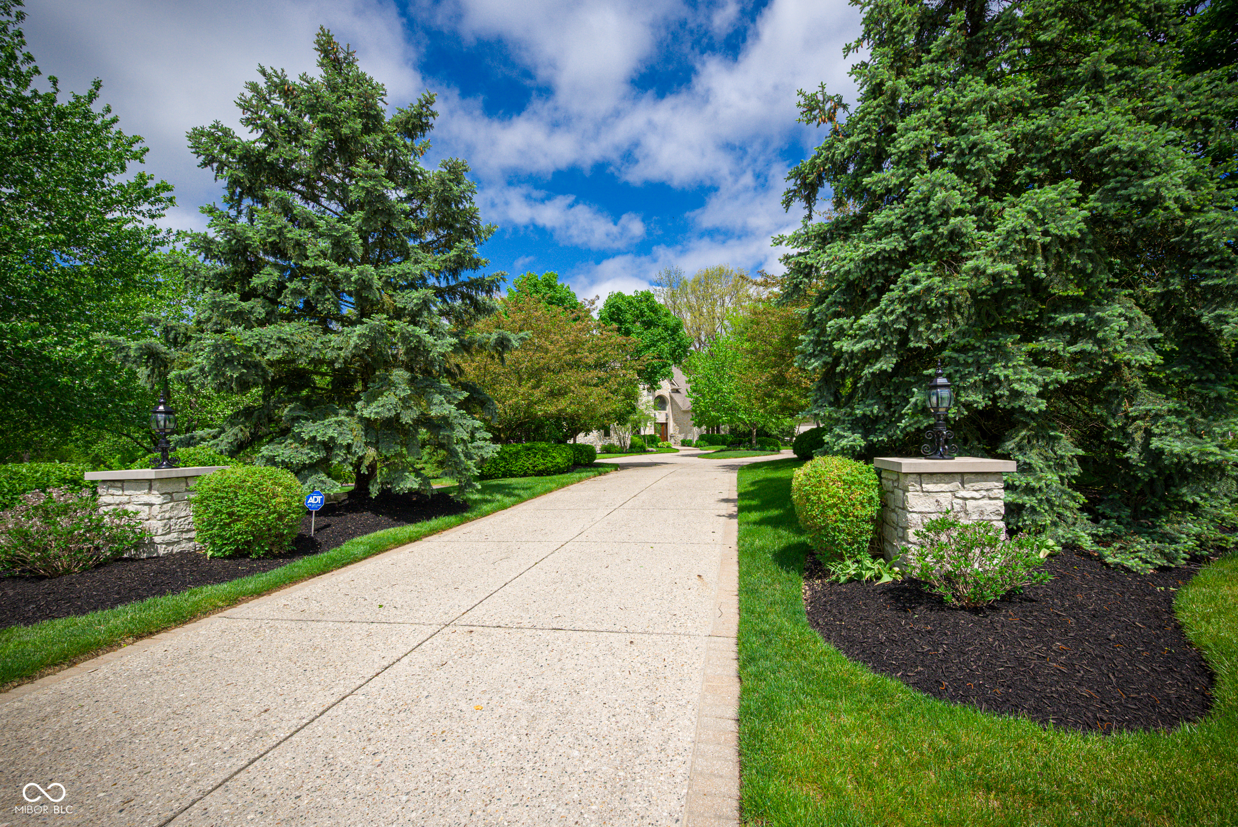 7436 Glenvista Place