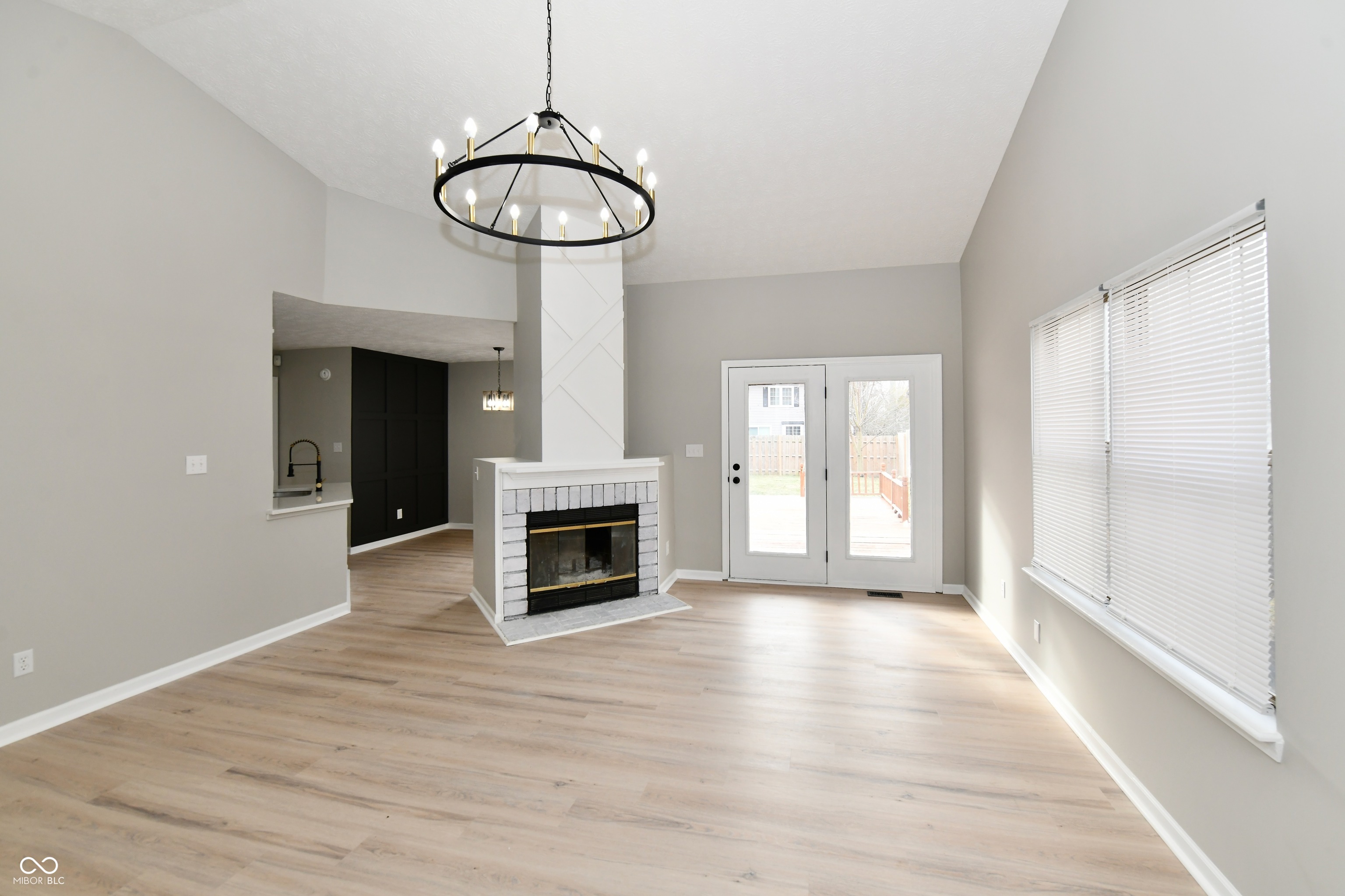 8547 Rock Hollow Circle