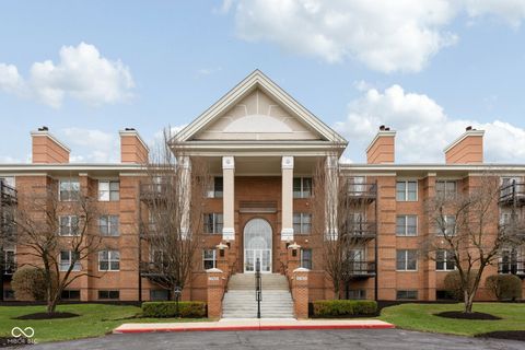 Photo of 8650 Jaffa Court West Drive #14, Indianapolis, IN 46260 (MLS # 22091346)