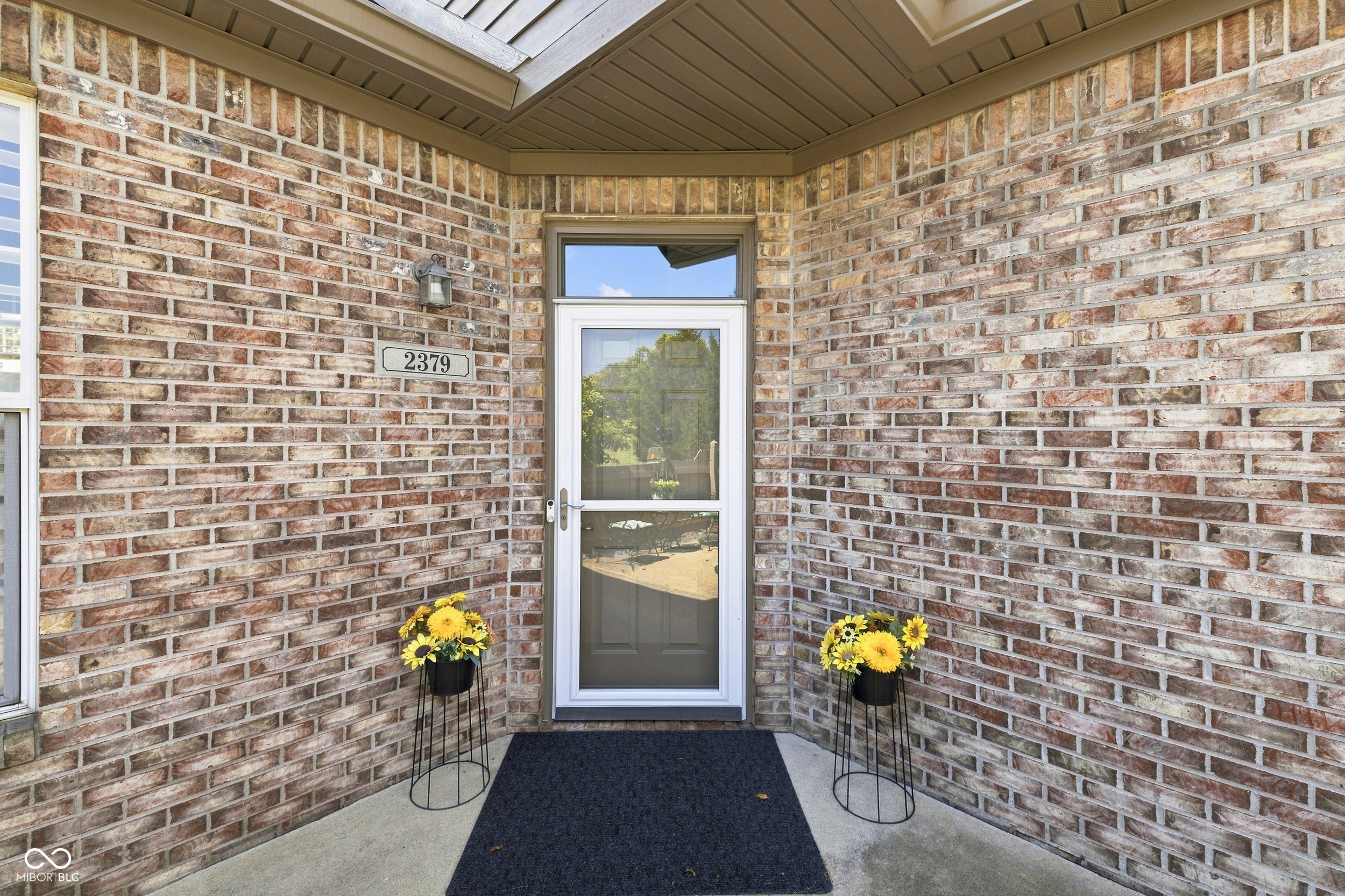 2379 Saddle Drive