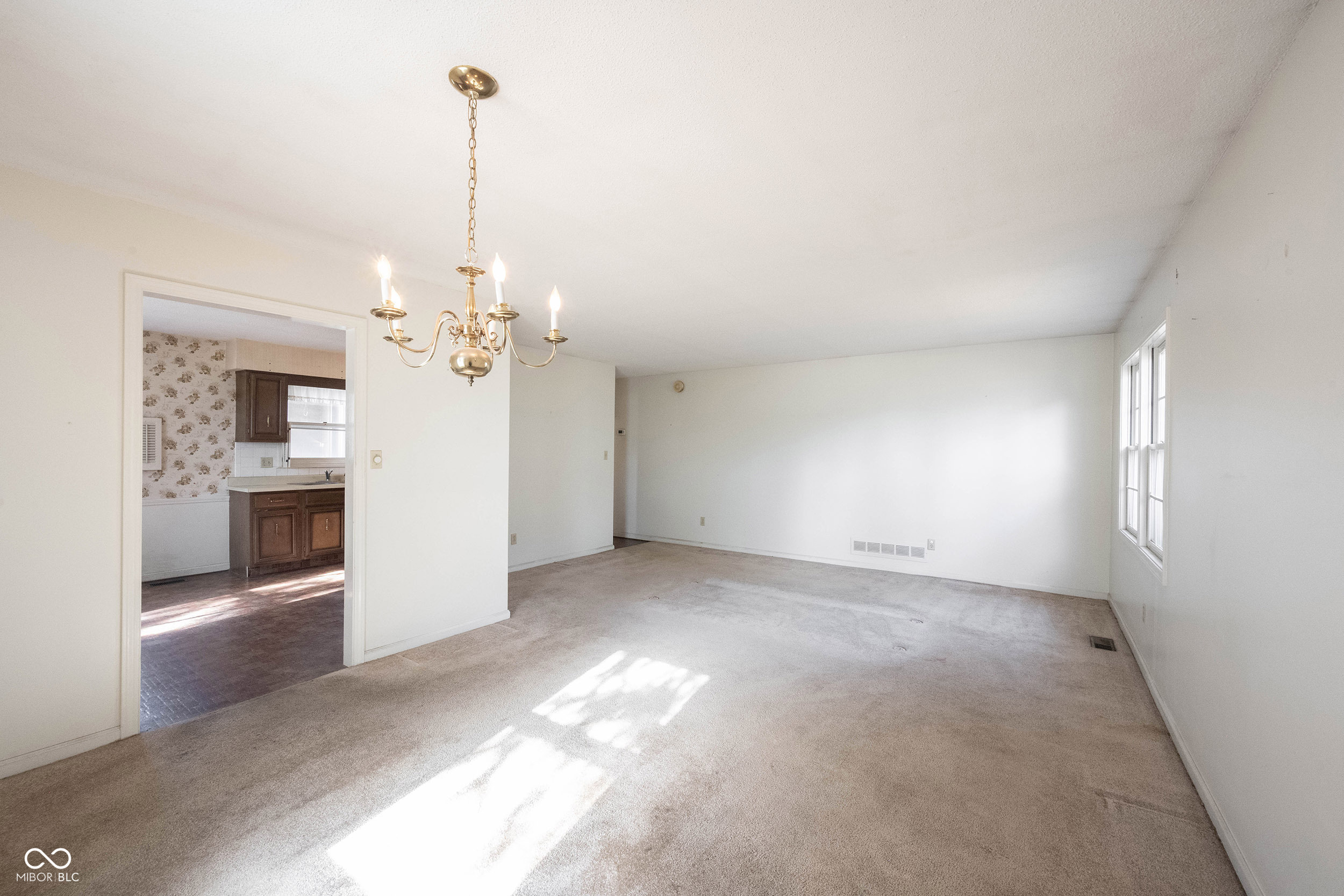 316 E City Center Drive