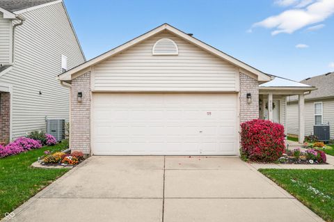 8138 Maple Stream Boulevard Indianapolis IN 46217