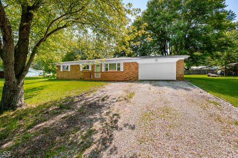 8260 N Greenacres Road Scipio IN 47273
