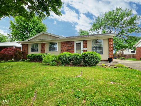 Photo of 2645 12th Street, Columbus, IN 47201 (MLS # 22099142)