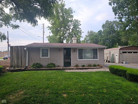 Photo of 2424 W 17th Street, Anderson, IN 46016 (MLS # 22118838)