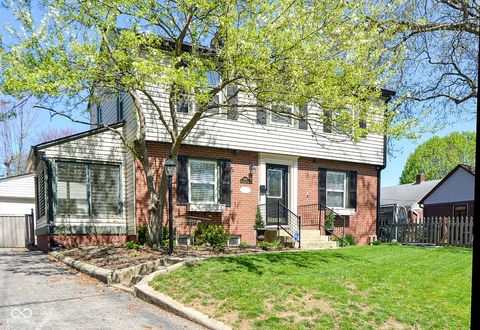 Photo of 5348 E 9th Street, Indianapolis, IN 46219 (MLS # 22094182)