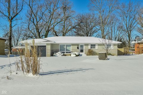 Photo of 5330 Mark Lane, Indianapolis, IN 46226 (MLS # 22079377)