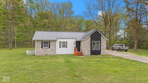 Photo of 3195 S Boatman Road, Scottsburg, IN 47170 (MLS # 22096205)