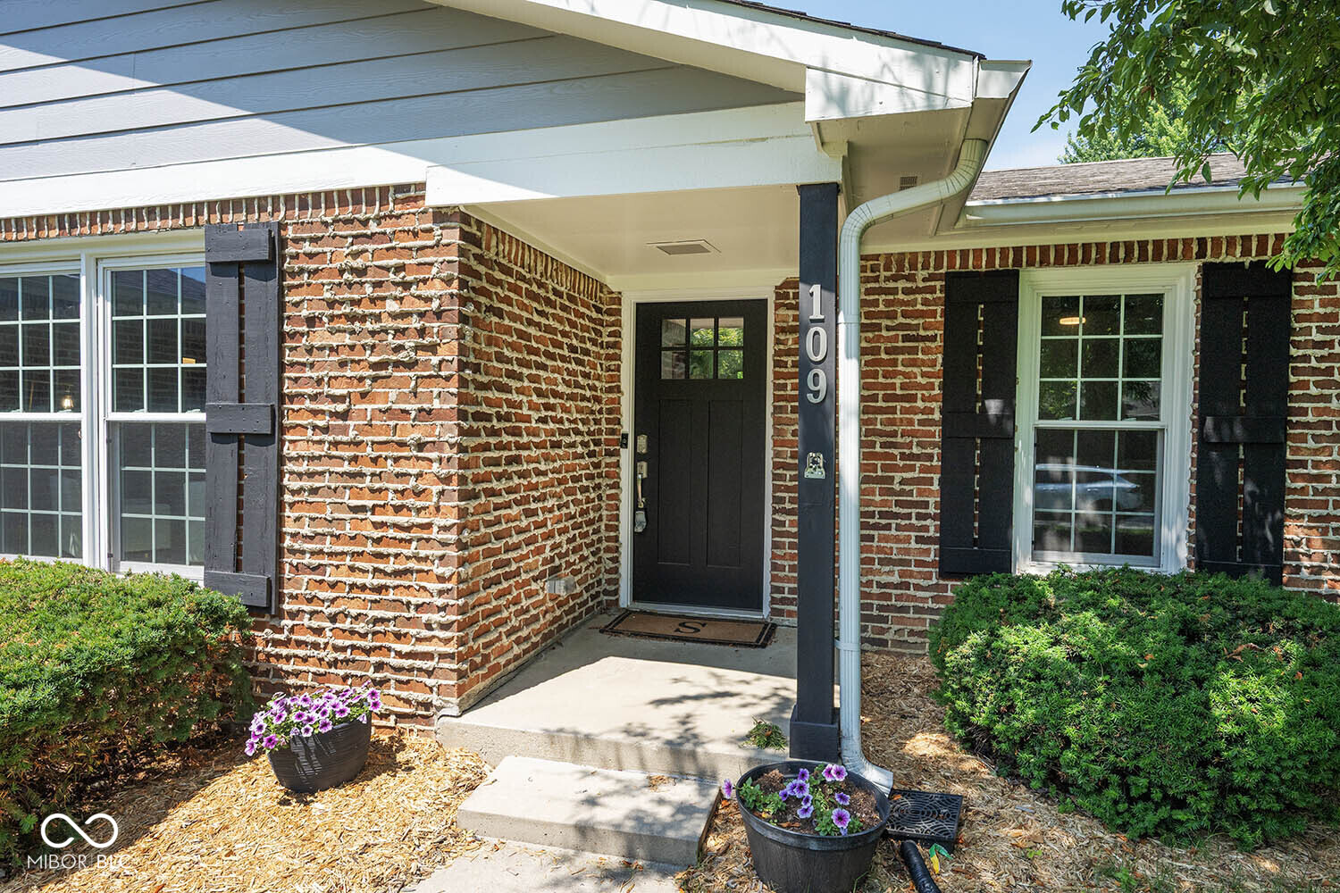 109 Willowood Lane