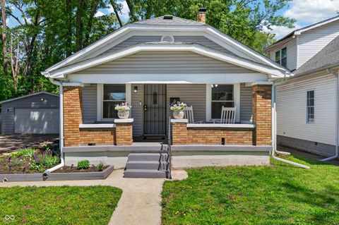 Photo of 2112 Putnam Street, Terre Haute, IN 47803 (MLS # 22100927)