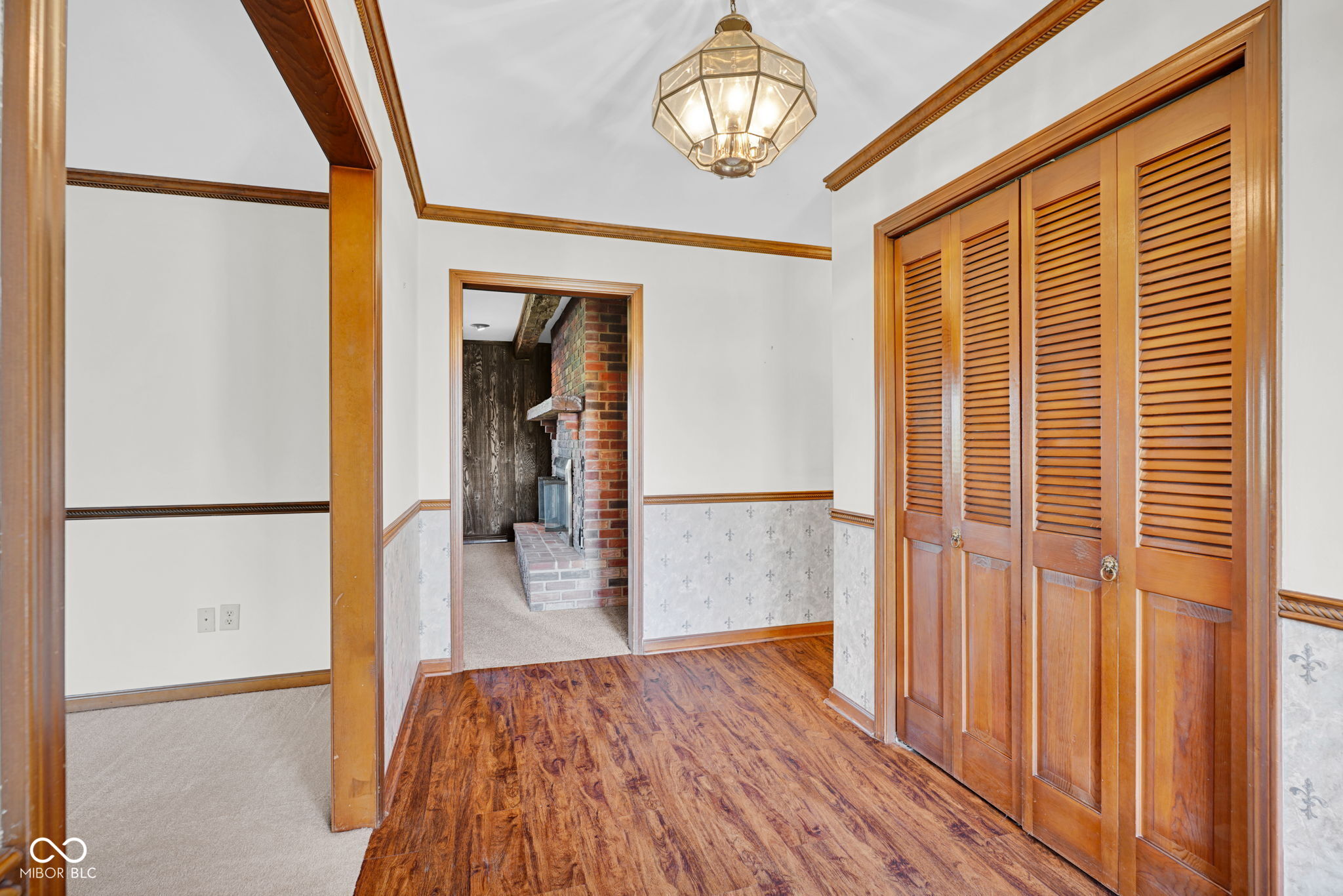 4540 Woodcrest Drive