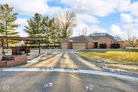Photo of 754 Polley Drive, Danville, IN 46122 (MLS # 22114965)