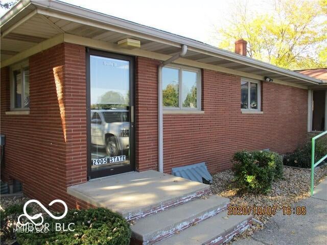 Photo 1 of 9 — 2905 State Street Suite B, Columbus, IN 47201