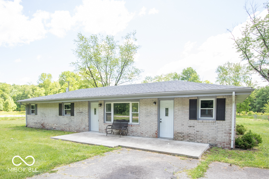 1440 N County Road 275 E