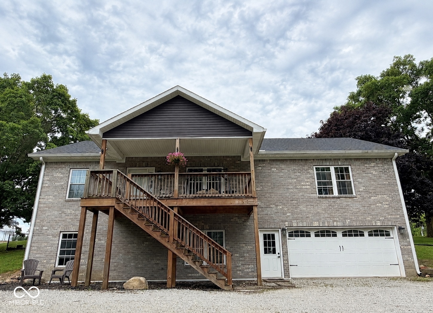 263 S River Road