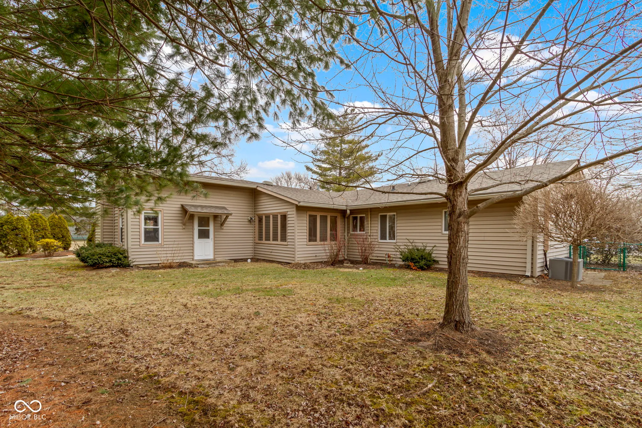 Greenfield, Indiana 46140, United States, 3 Bedrooms Bedrooms, ,2 BathroomsBathrooms,Residential,Pending,82990