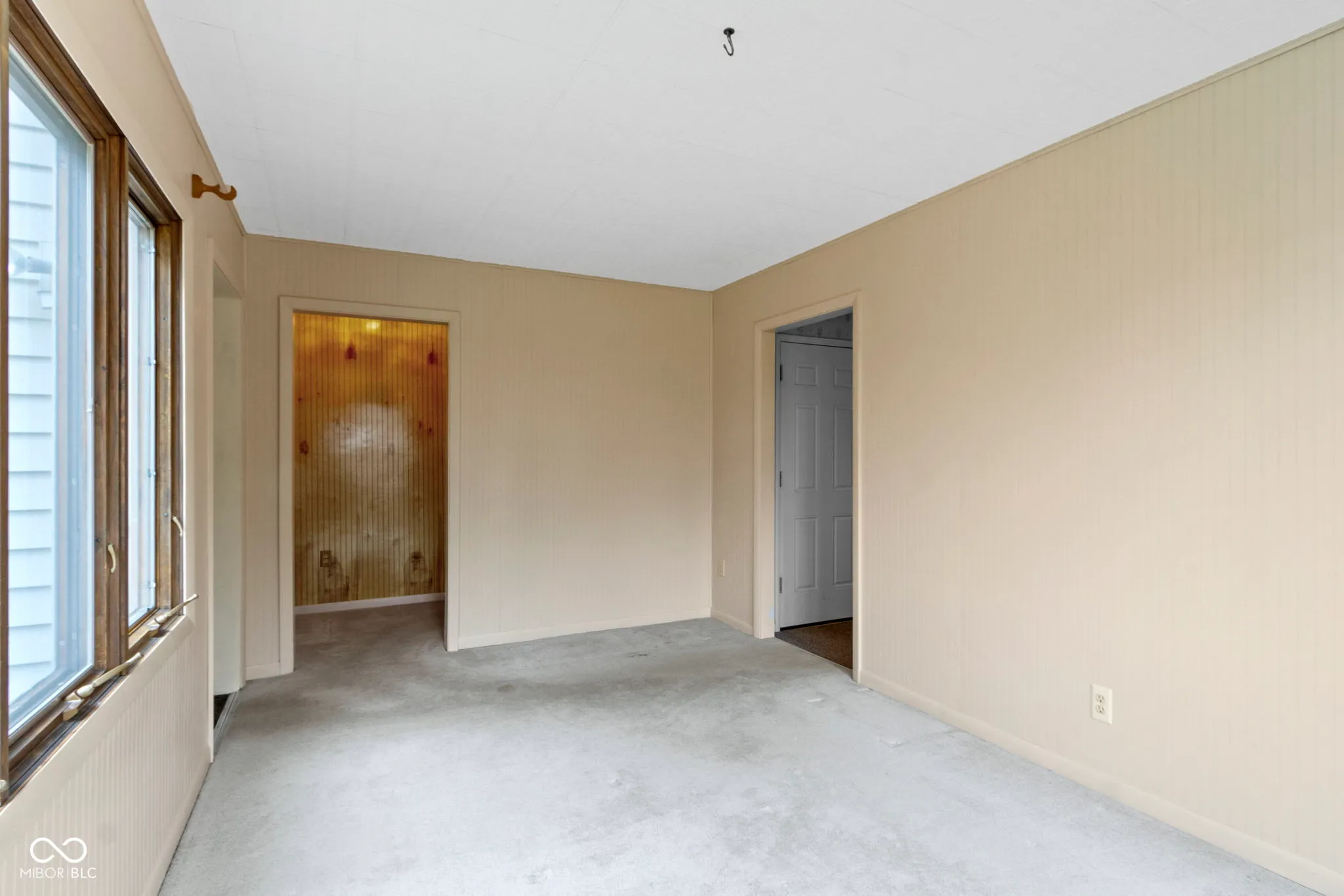 Greenfield, Indiana 46140, United States, 3 Bedrooms Bedrooms, ,2 BathroomsBathrooms,Residential,Pending,82990