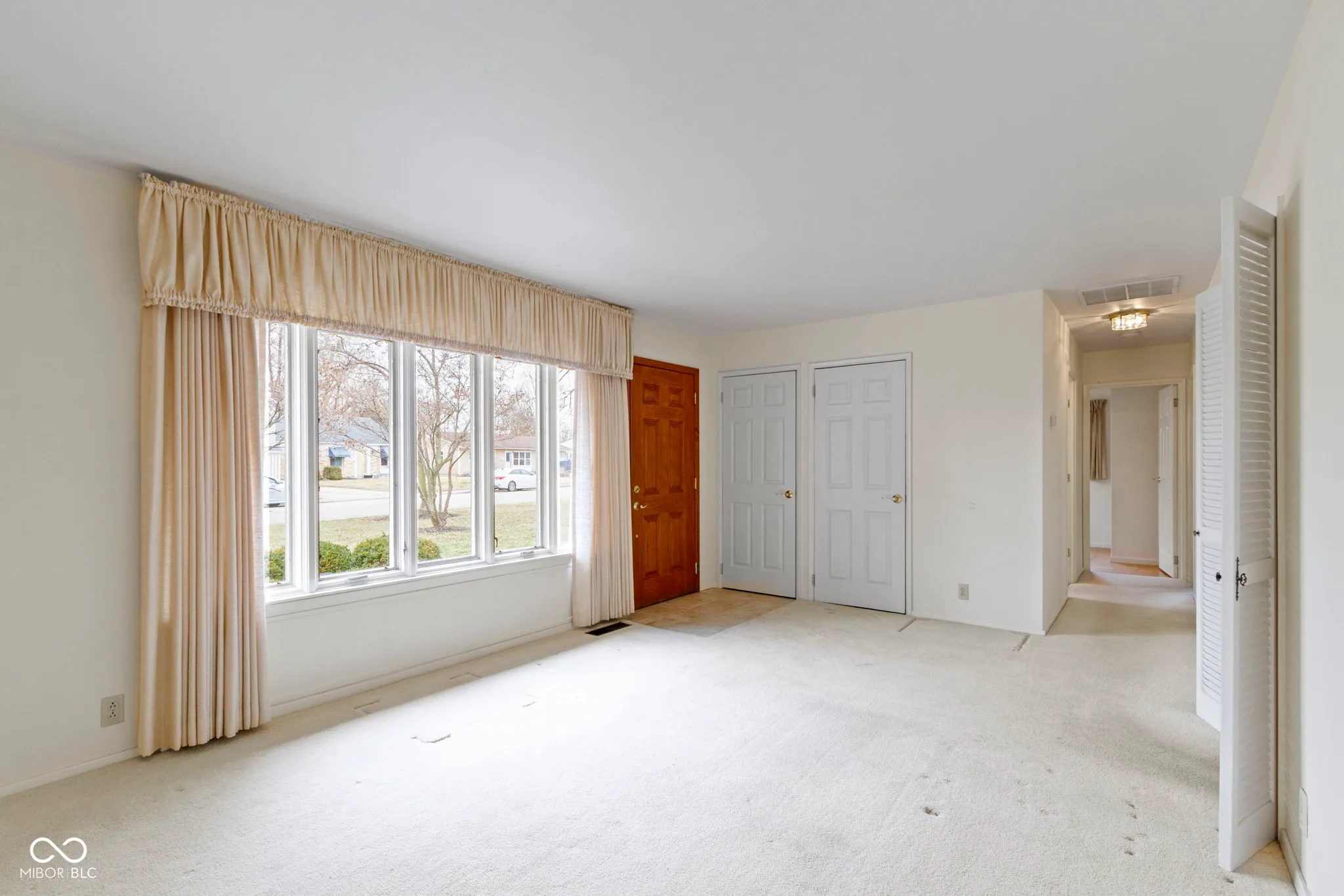 Greenfield, Indiana 46140, United States, 3 Bedrooms Bedrooms, ,2 BathroomsBathrooms,Residential,Pending,82990