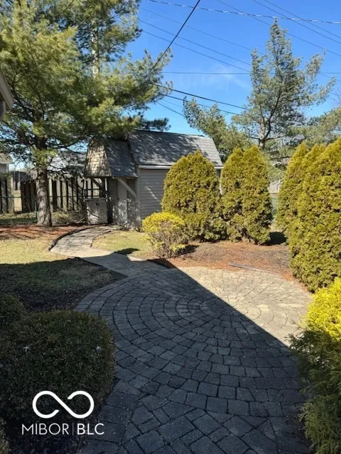 Greenfield, Indiana 46140, United States, 3 Bedrooms Bedrooms, ,2 BathroomsBathrooms,Residential,Pending,82990