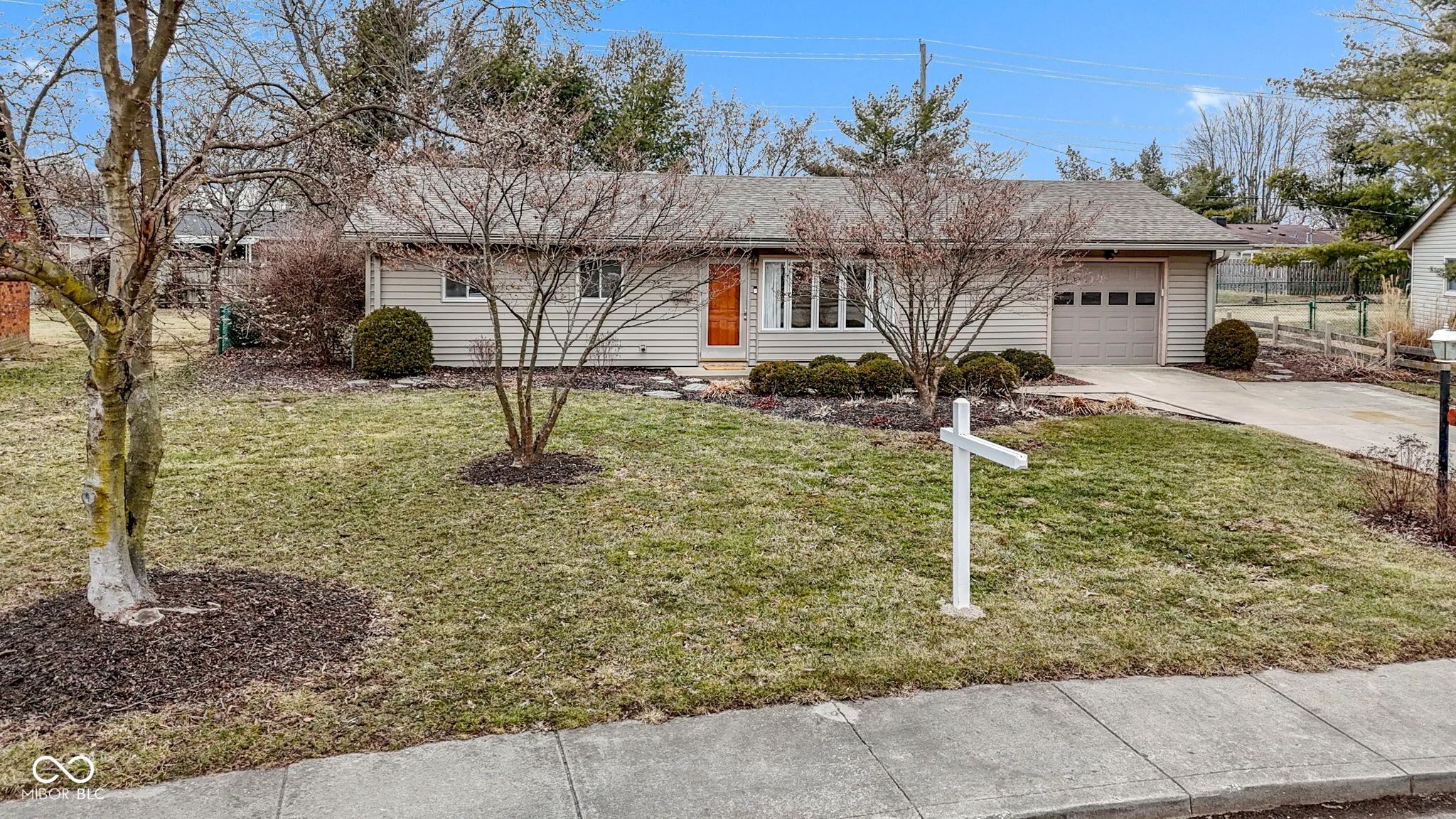 Greenfield, Indiana 46140, United States, 3 Bedrooms Bedrooms, ,2 BathroomsBathrooms,Residential,Pending,82990