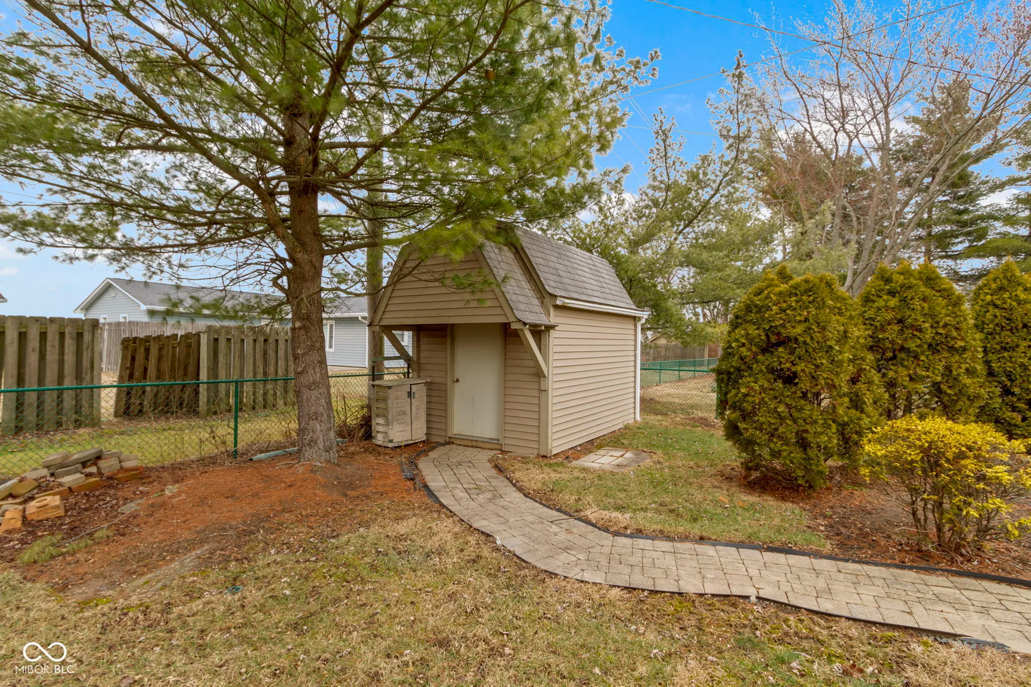 Greenfield, Indiana 46140, United States, 3 Bedrooms Bedrooms, ,2 BathroomsBathrooms,Residential,Pending,82990