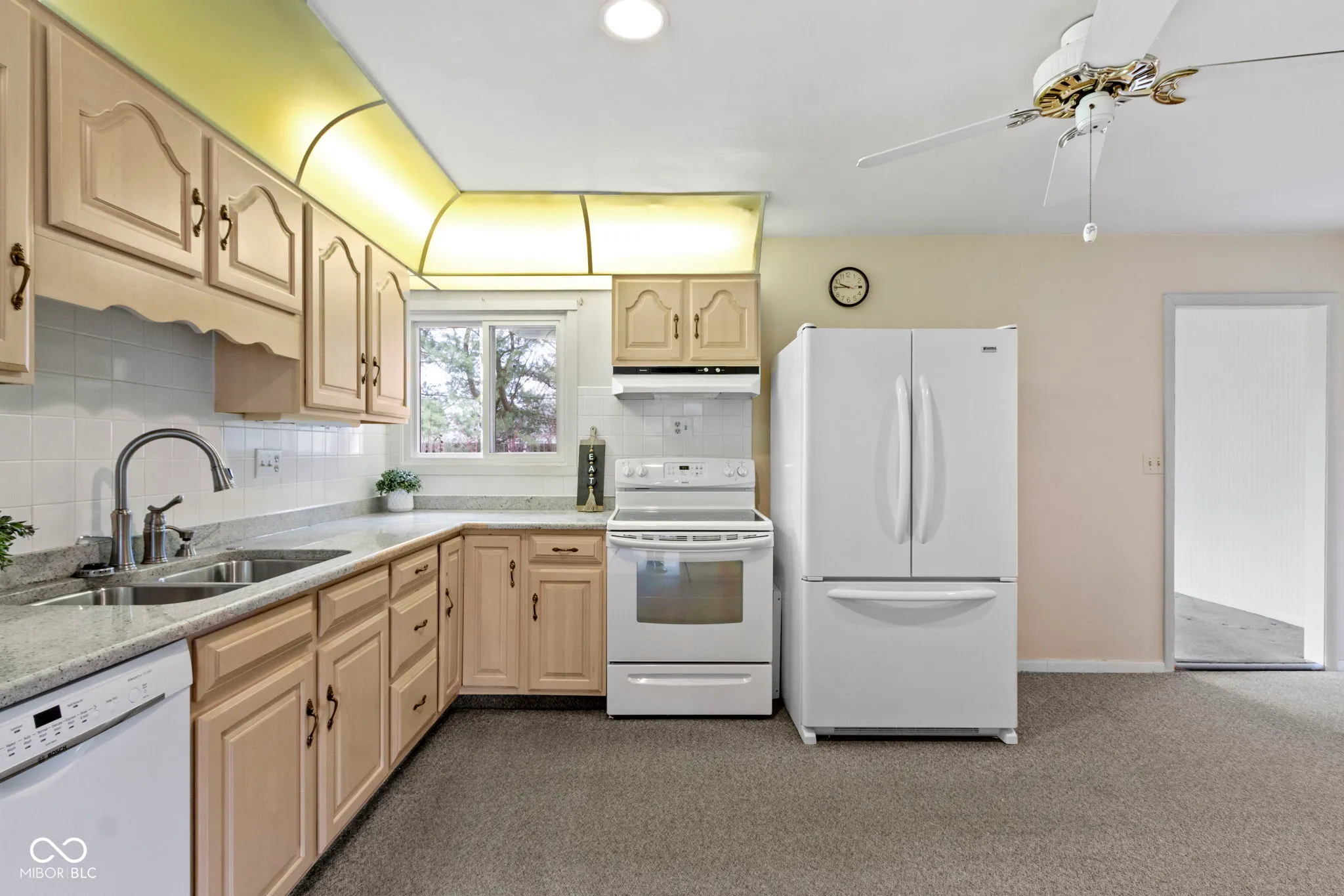 Greenfield, Indiana 46140, United States, 3 Bedrooms Bedrooms, ,2 BathroomsBathrooms,Residential,Pending,82990