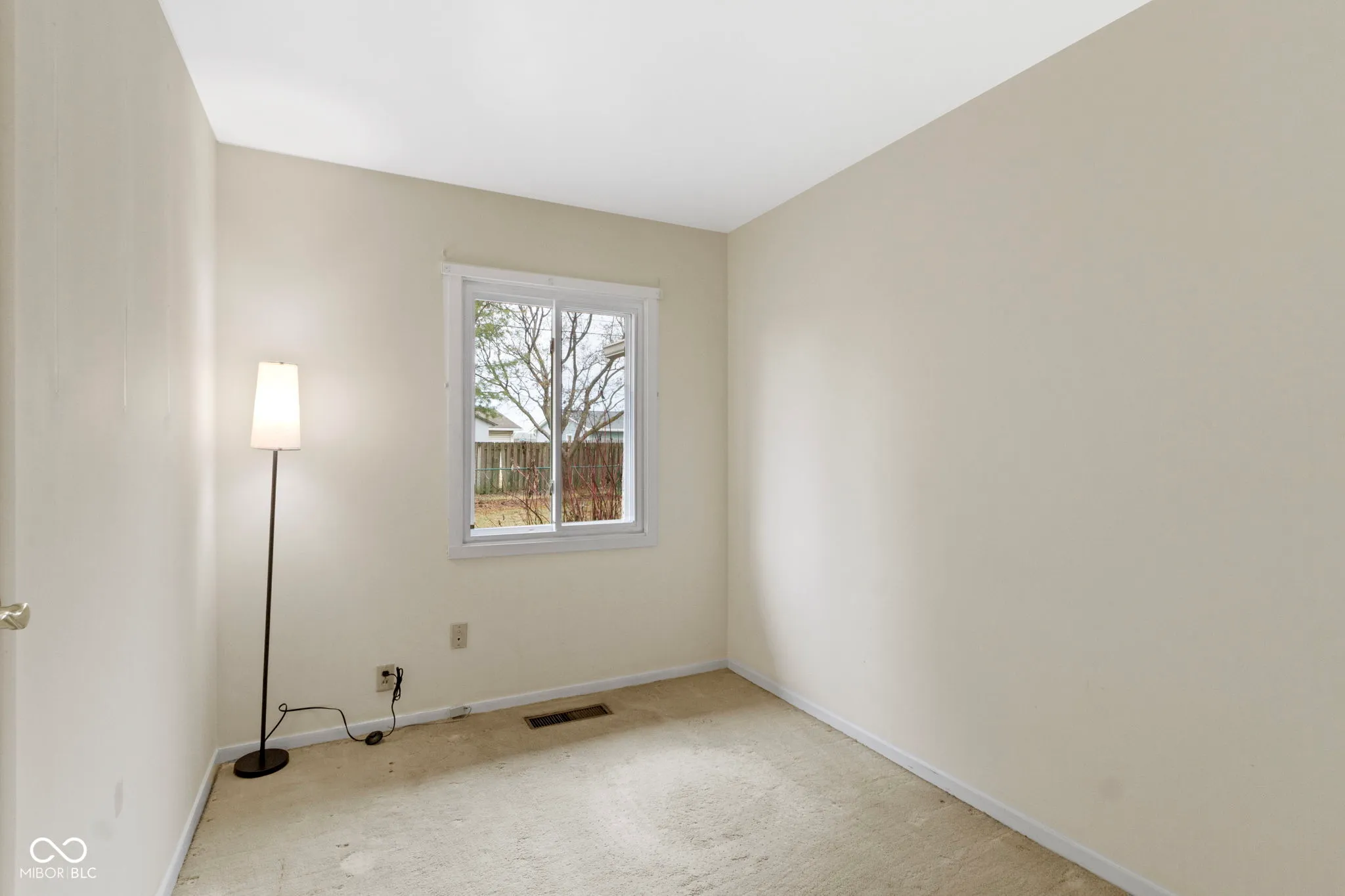 Greenfield, Indiana 46140, United States, 3 Bedrooms Bedrooms, ,2 BathroomsBathrooms,Residential,Pending,82990