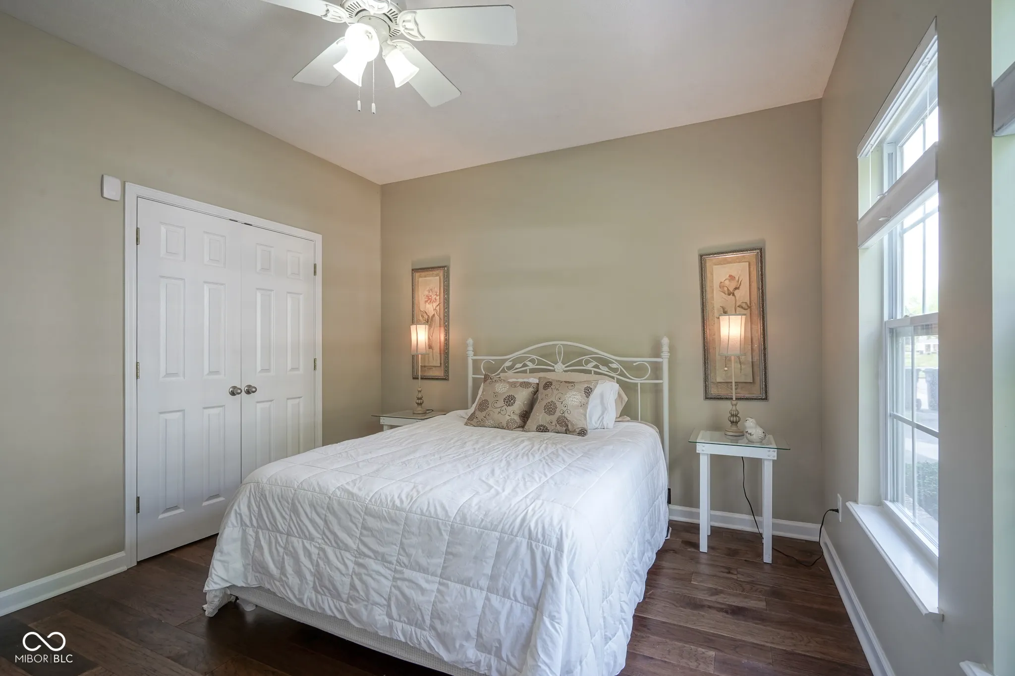 Carmel, Indiana 46280, United States, 2 Bedrooms Bedrooms, ,2 BathroomsBathrooms,Residential,Active,141525