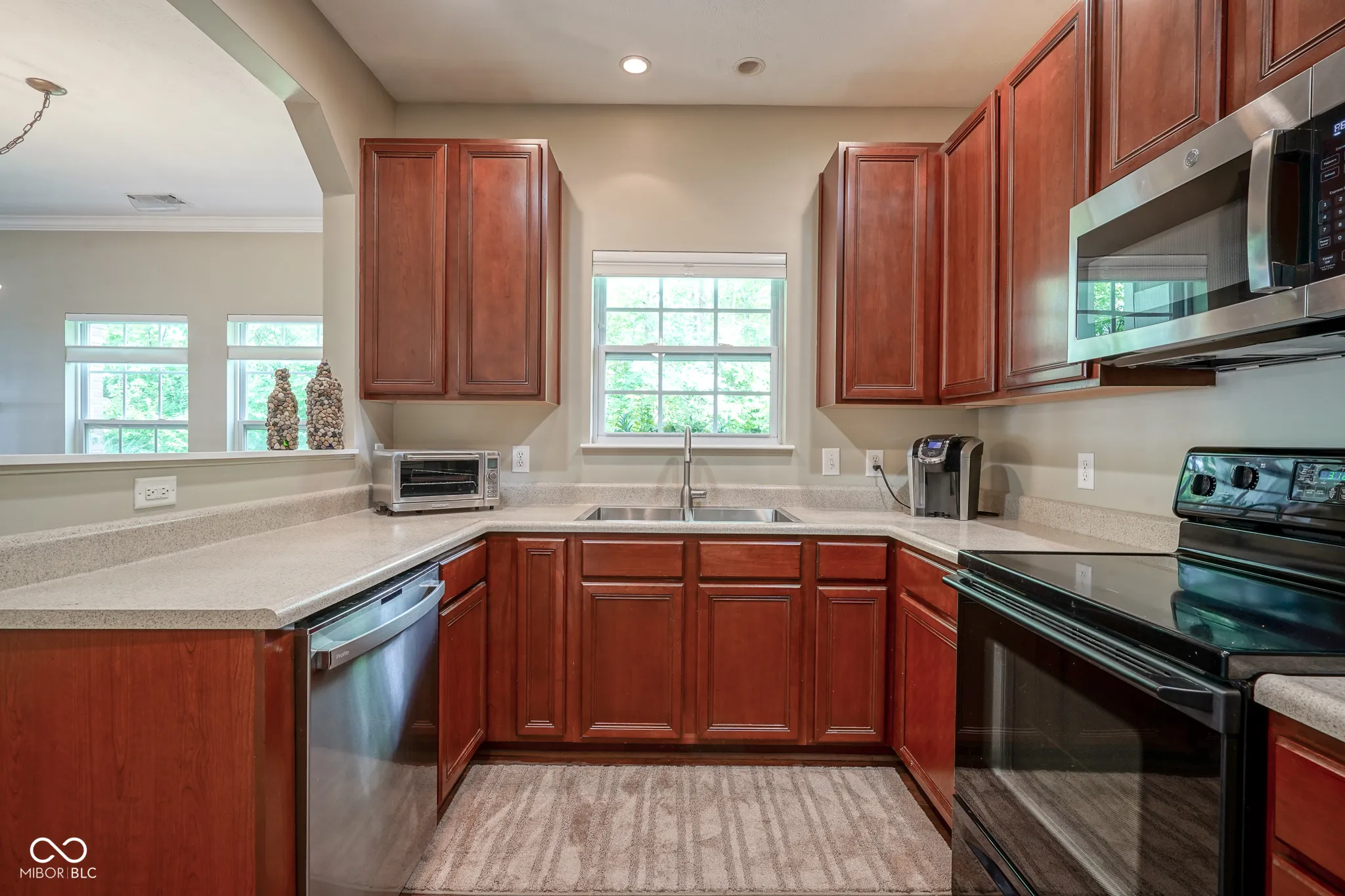 Carmel, Indiana 46280, United States, 2 Bedrooms Bedrooms, ,2 BathroomsBathrooms,Residential,Active,141525