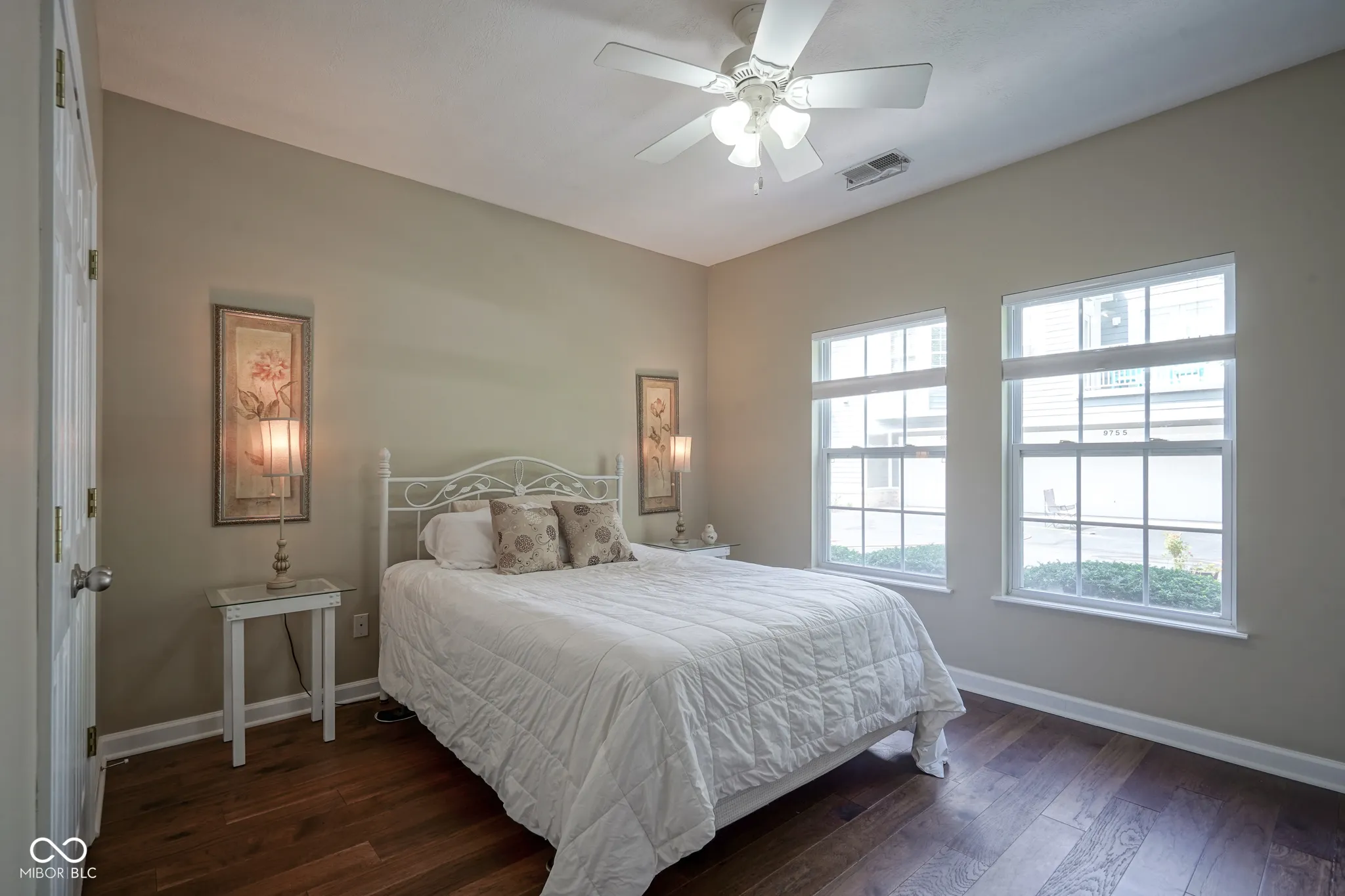 Carmel, Indiana 46280, United States, 2 Bedrooms Bedrooms, ,2 BathroomsBathrooms,Residential,Active,141525