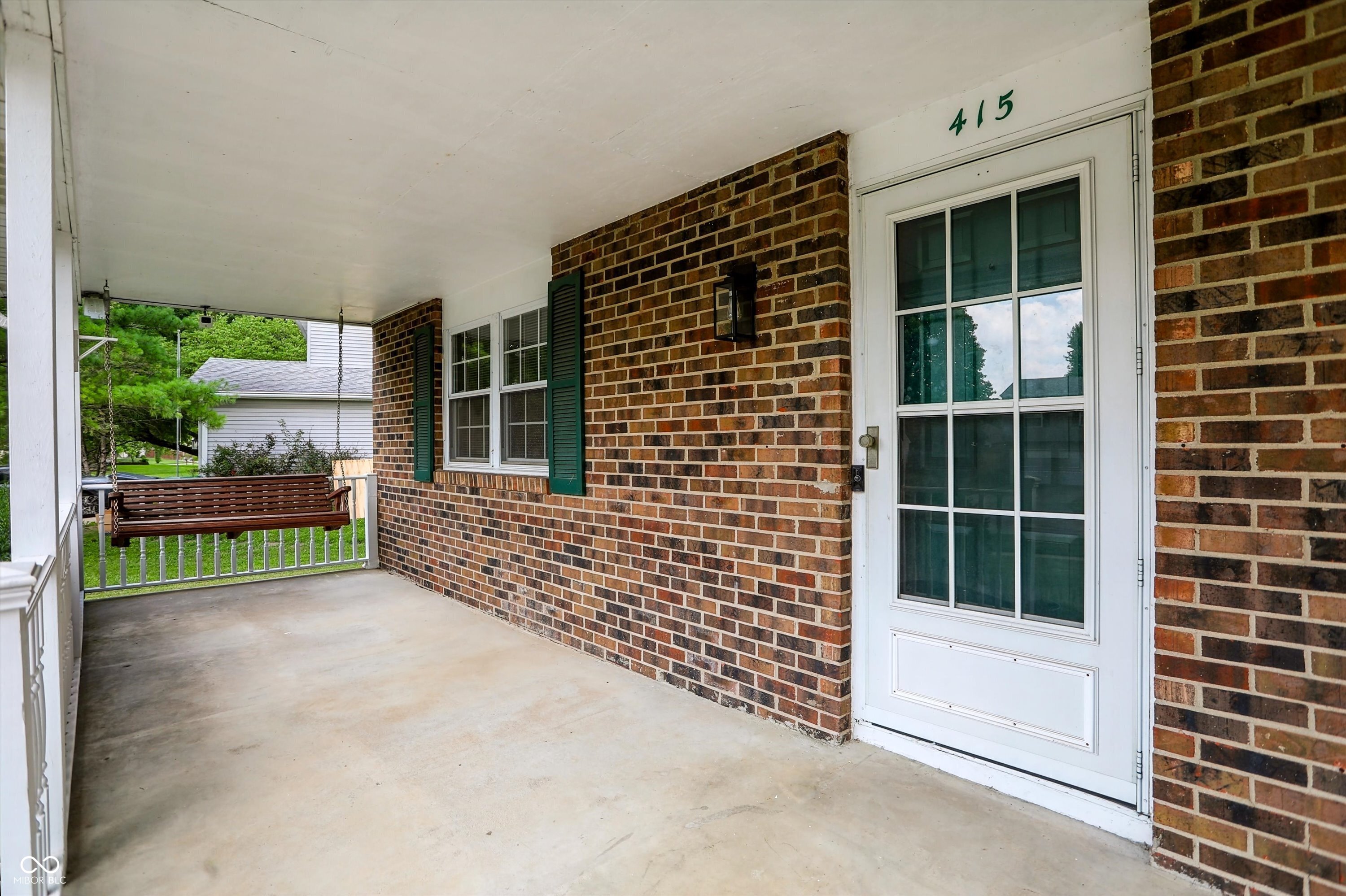 415 Meadowview Lane