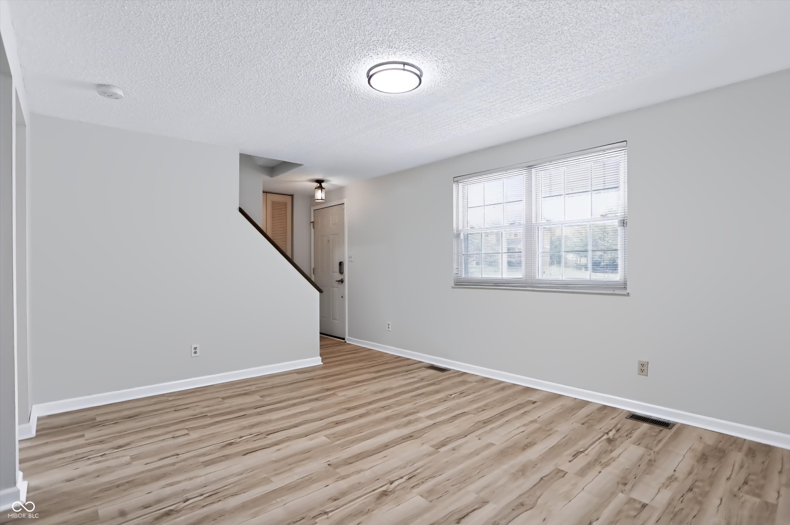 415 Meadowview Lane