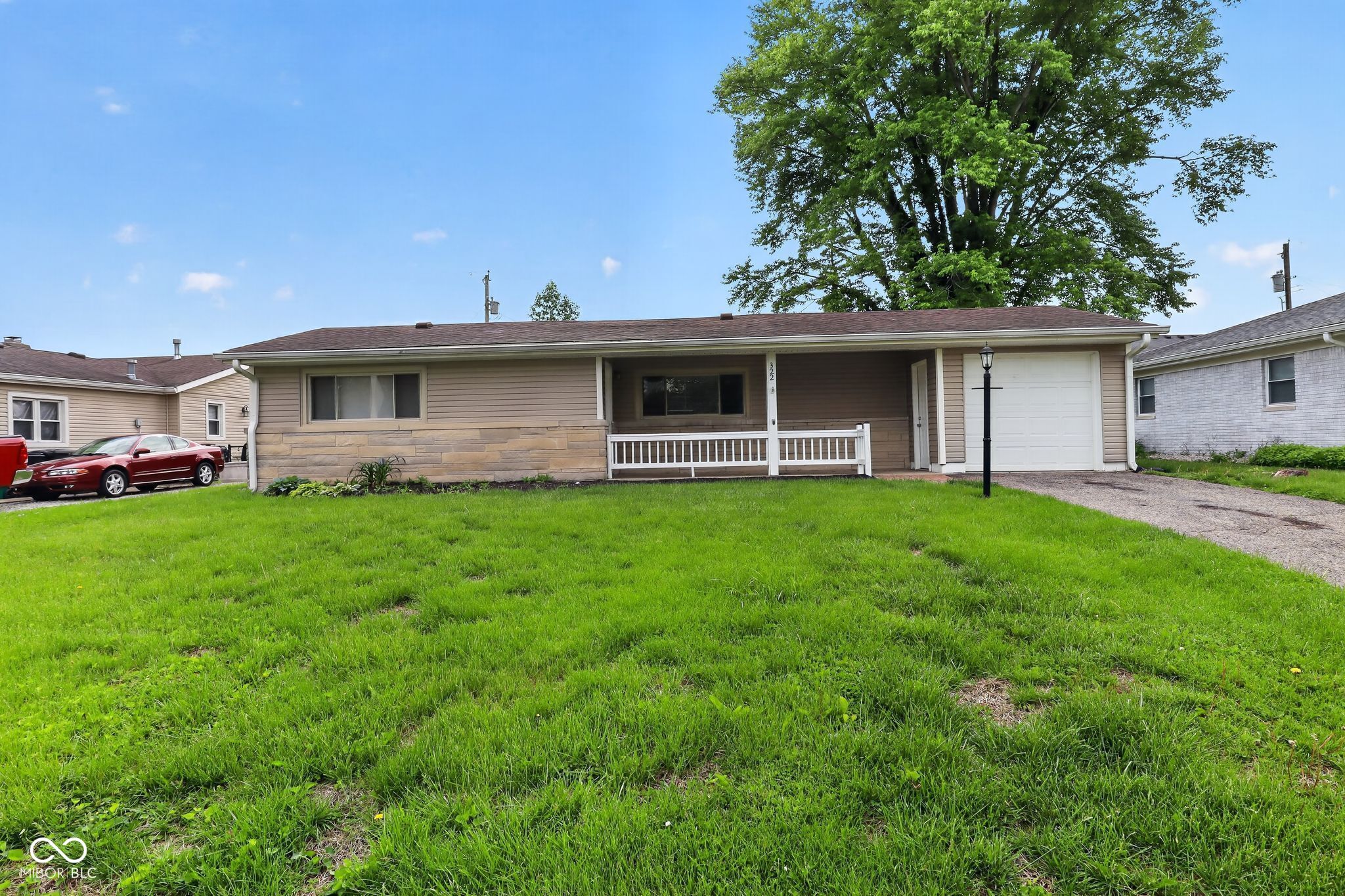 Photo 1 of 23 — 322 Meadow Lane, Plainfield, IN 46168