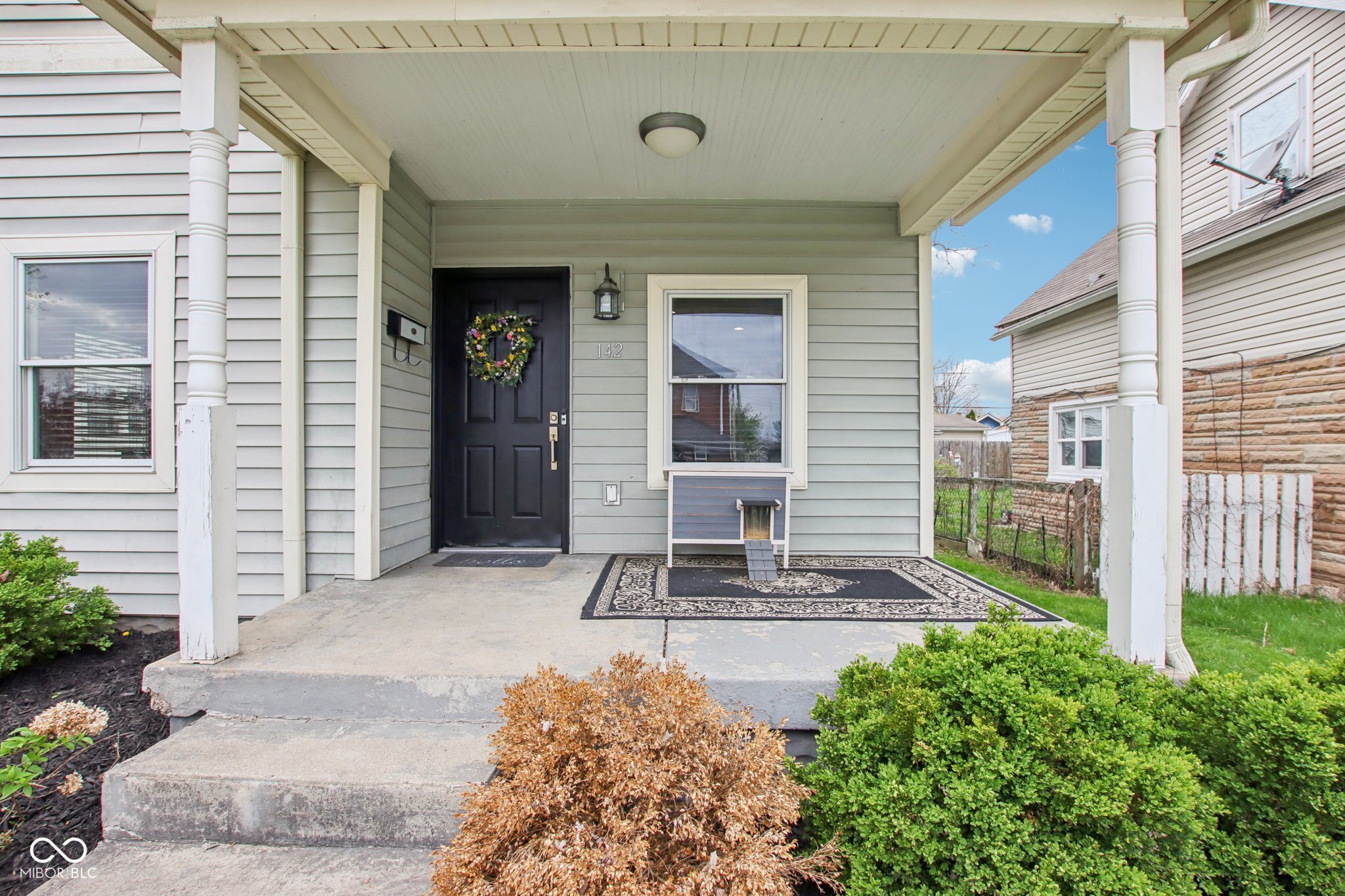 142 S 4th Avenue
