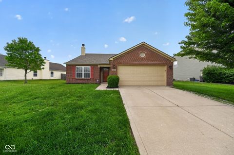 Photo of 6420 Glory Maple Lane, Indianapolis, IN 46221 (MLS # 22103321)
