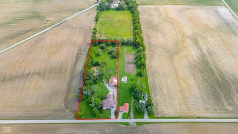 Photo of 2513 W 300 S, Shelbyville, IN 46176 (MLS # 22101386)