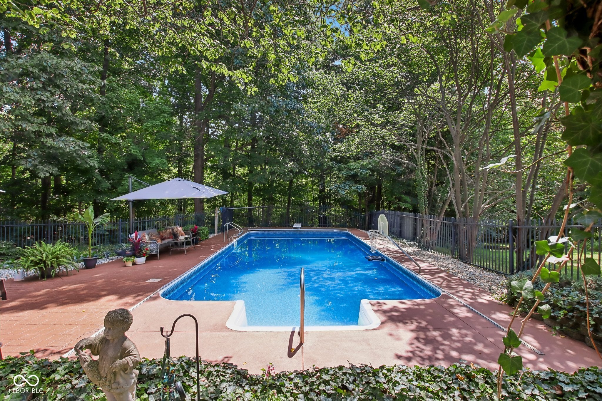 1371 Bur Oak Court