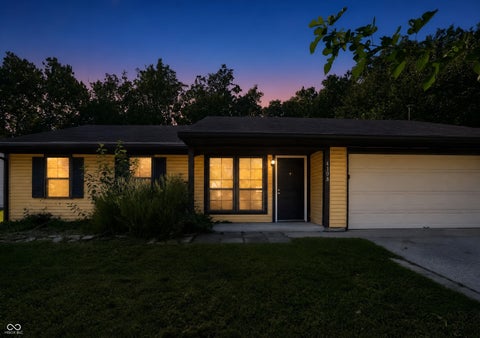 Photo of 4108 Eagle Lake Drive, Indianapolis, IN 46254 (MLS # 22121405)