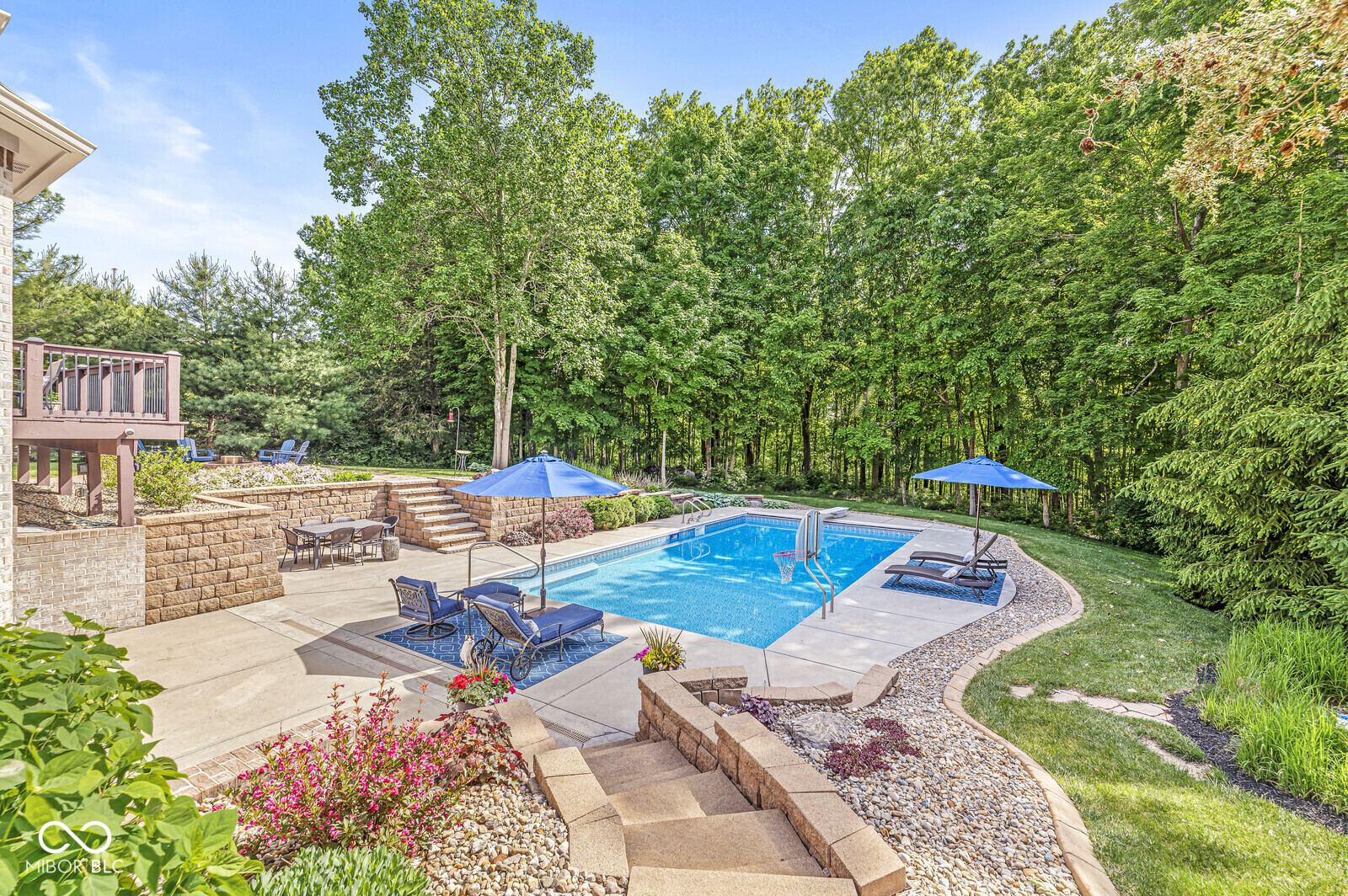 790 Foxboro Drive