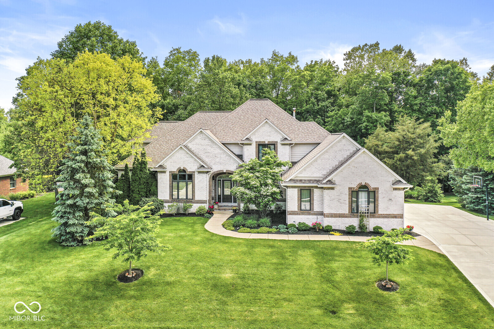 790 Foxboro Drive