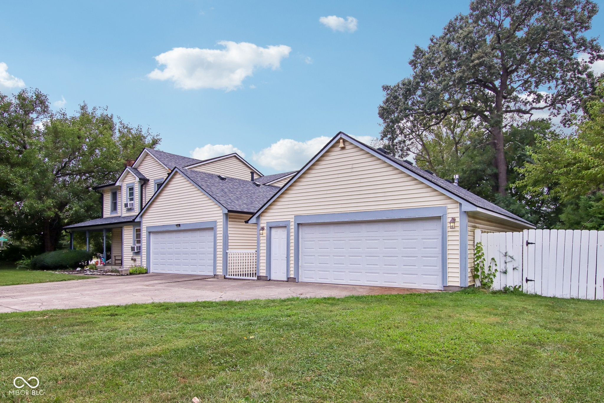 1152 Delray Drive