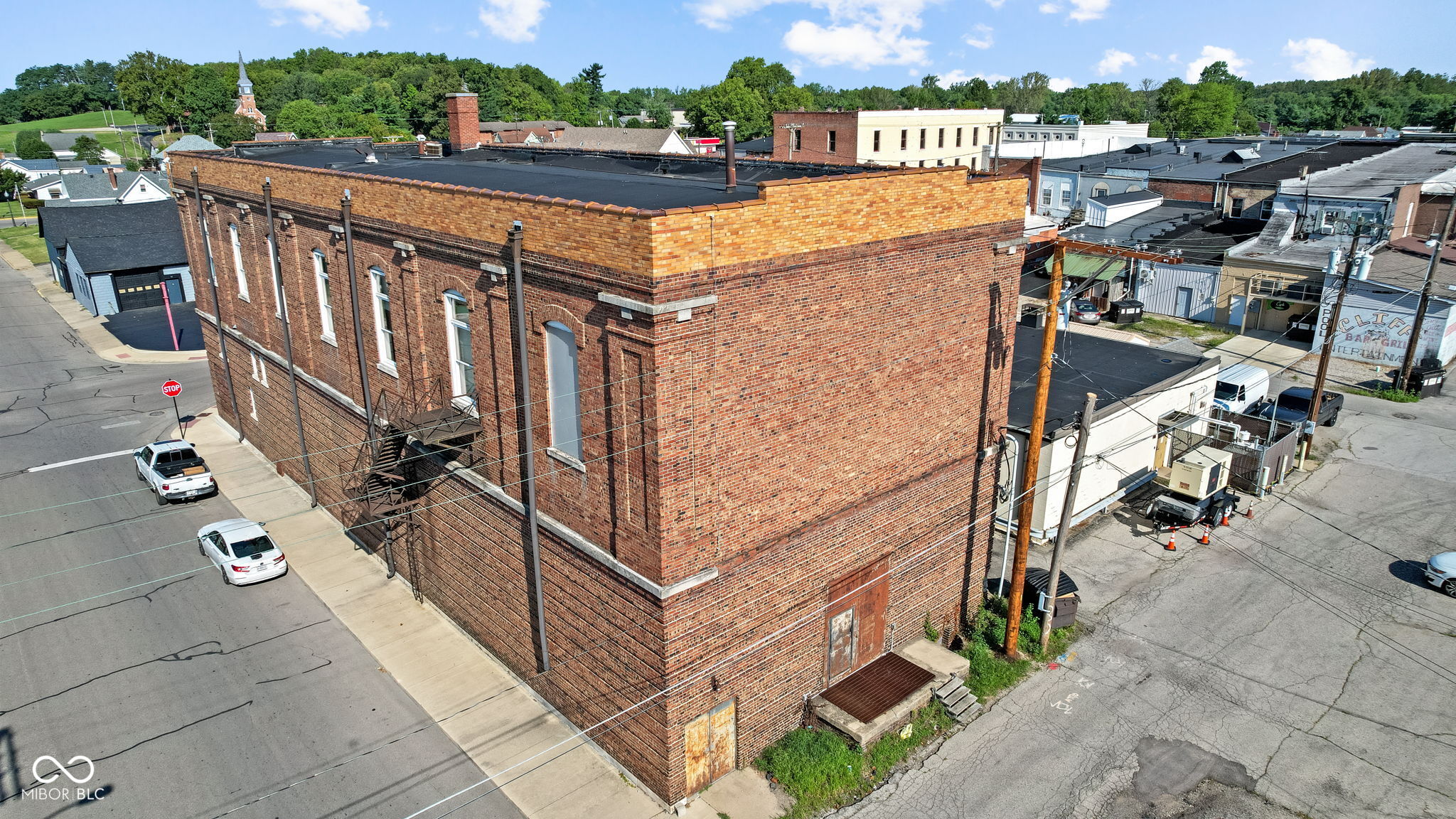 111 S Walnut Street