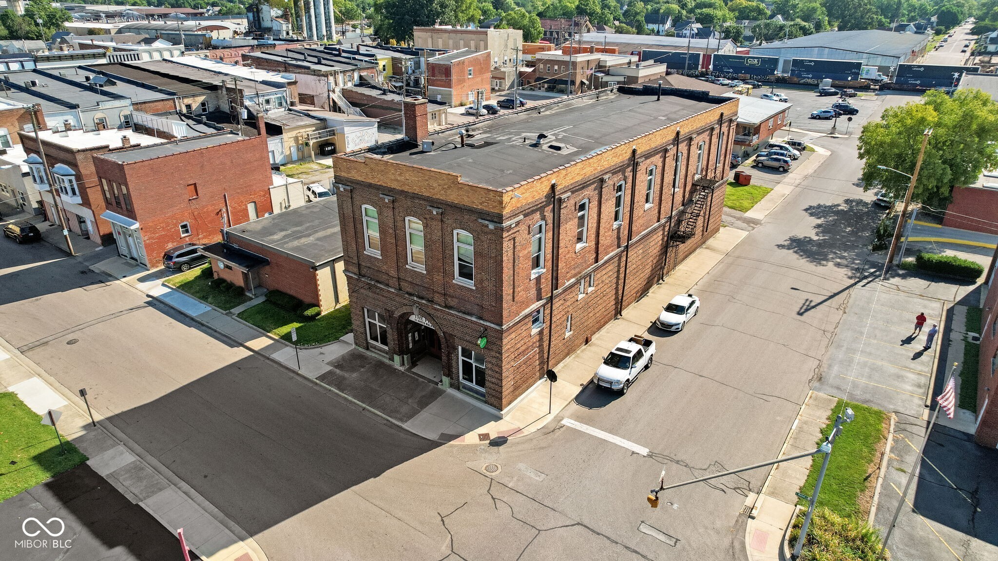 111 S Walnut Street