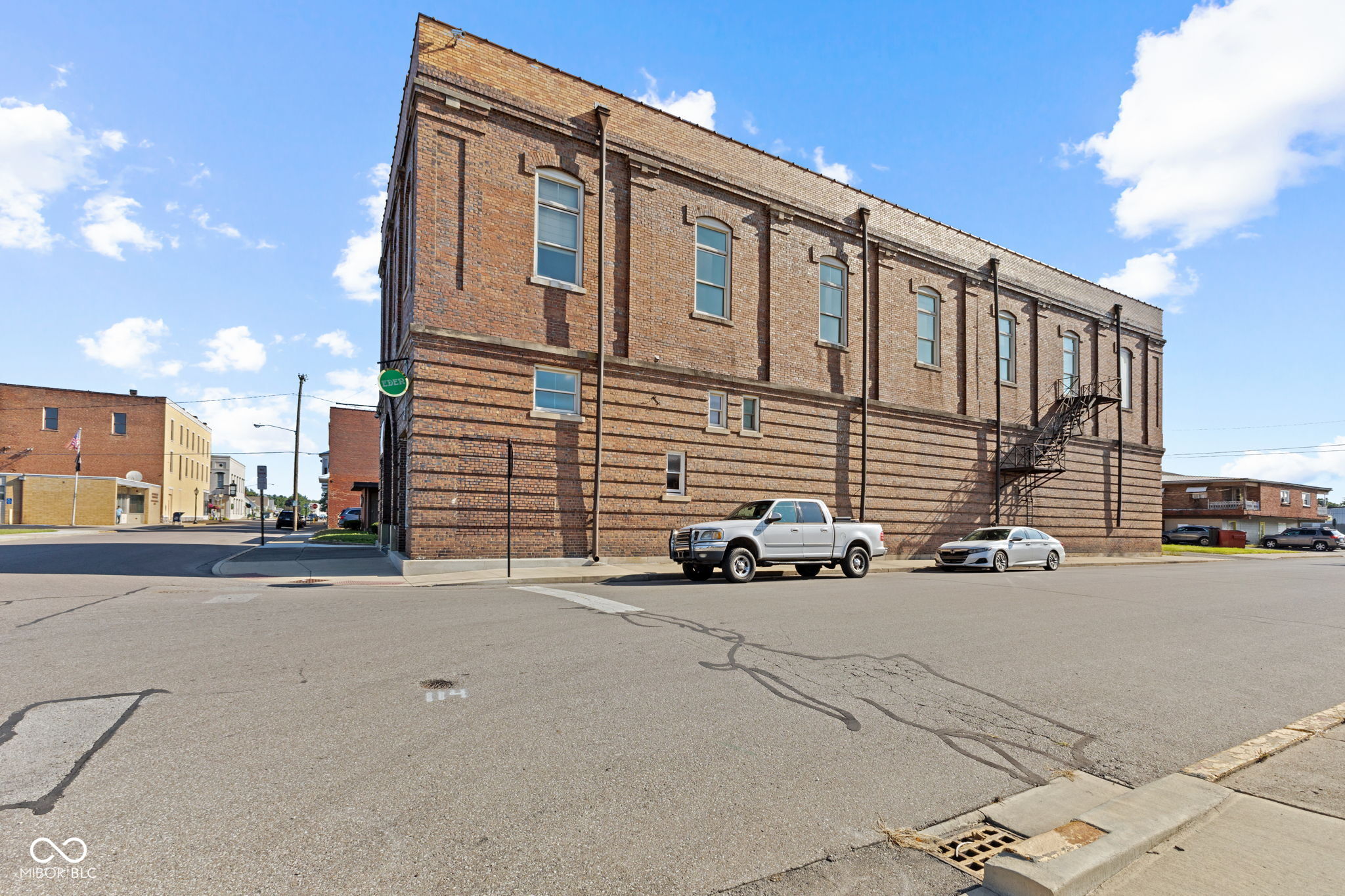 111 S Walnut Street