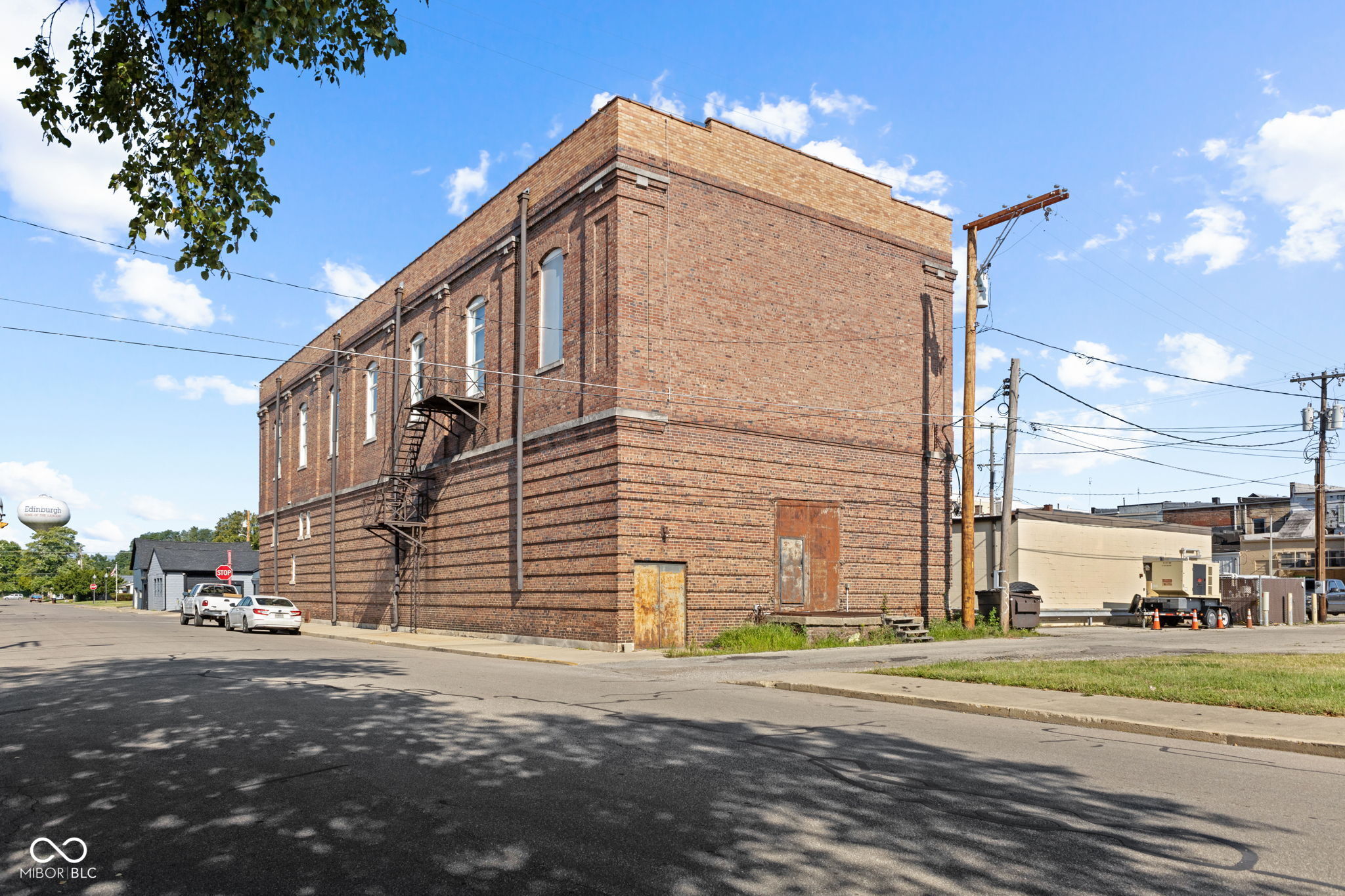 111 S Walnut Street