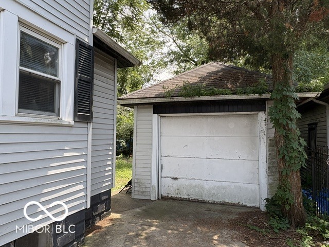 1305 Nichol Avenue
