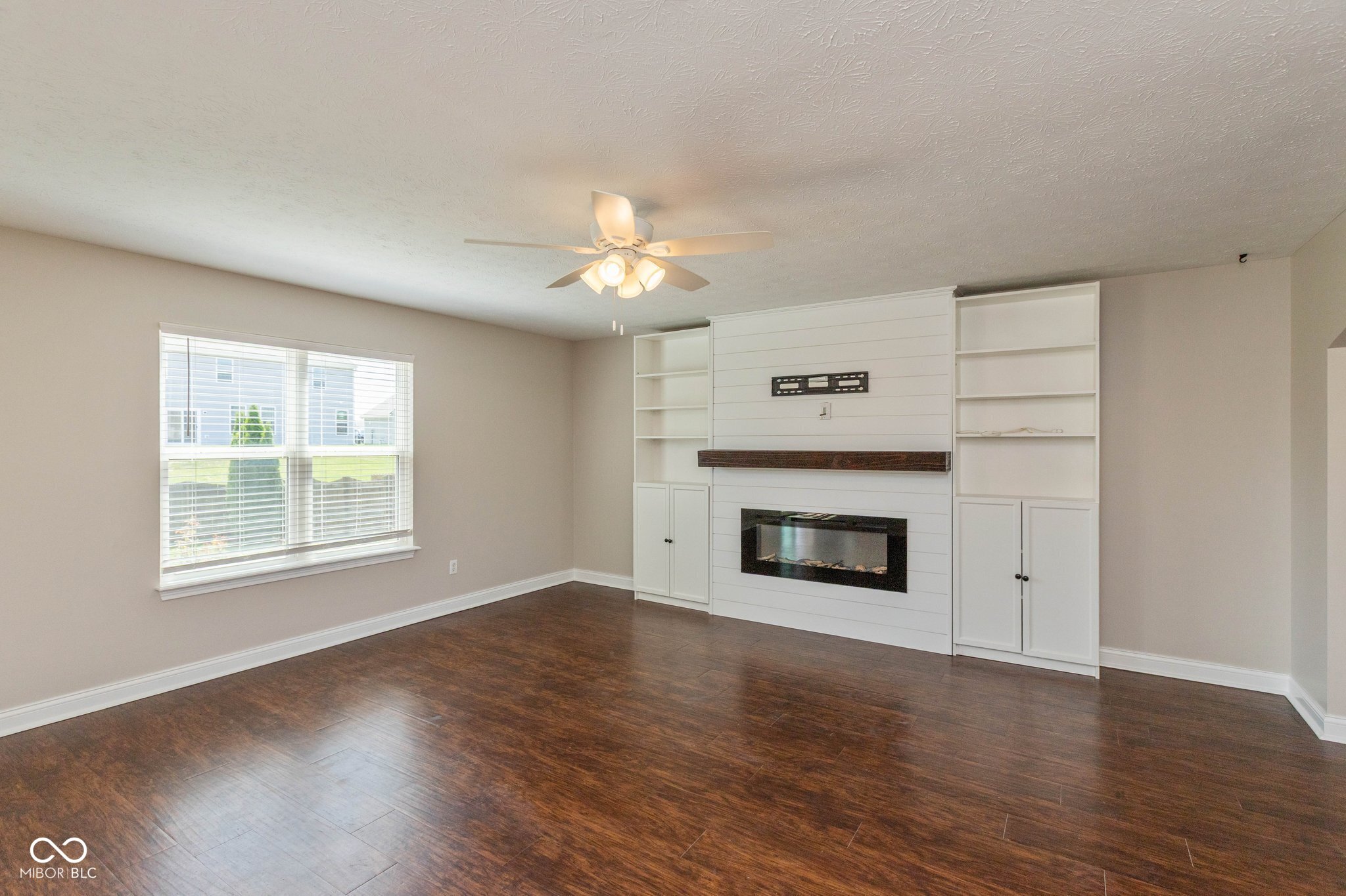 1117 Foxtail Drive